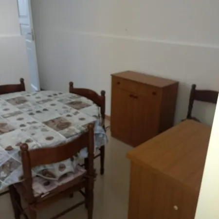 בית נופש Casa Vacanze מסקלי